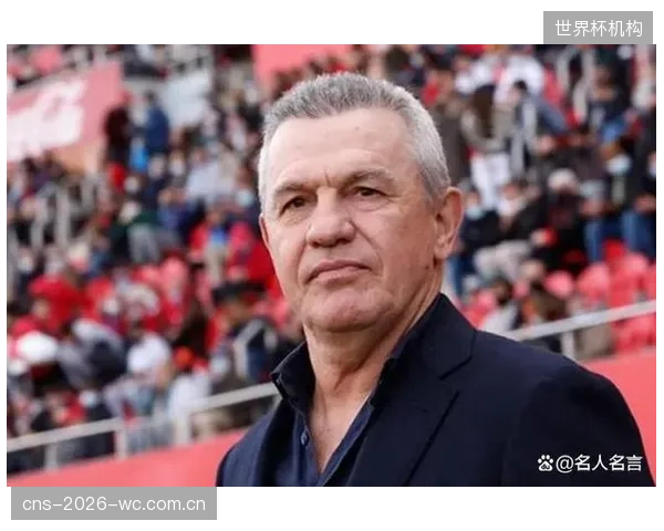 墨西哥队战术灵活，哈维尔·阿吉雷的球队注重利用快速反击冲击对手防线身后的空当。